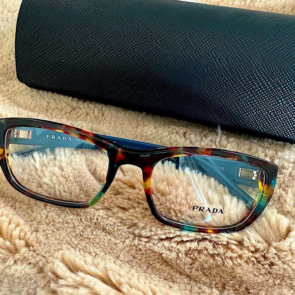 Authentic Prada 18OV Heritage frame NAG101. Havana spotted blue NEW